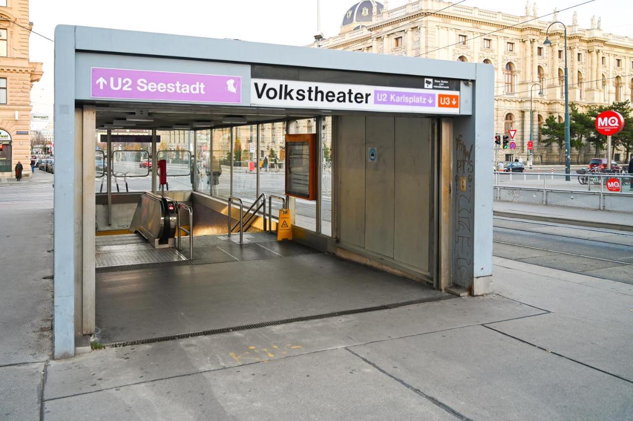 Amazing Volkstheater Wenen